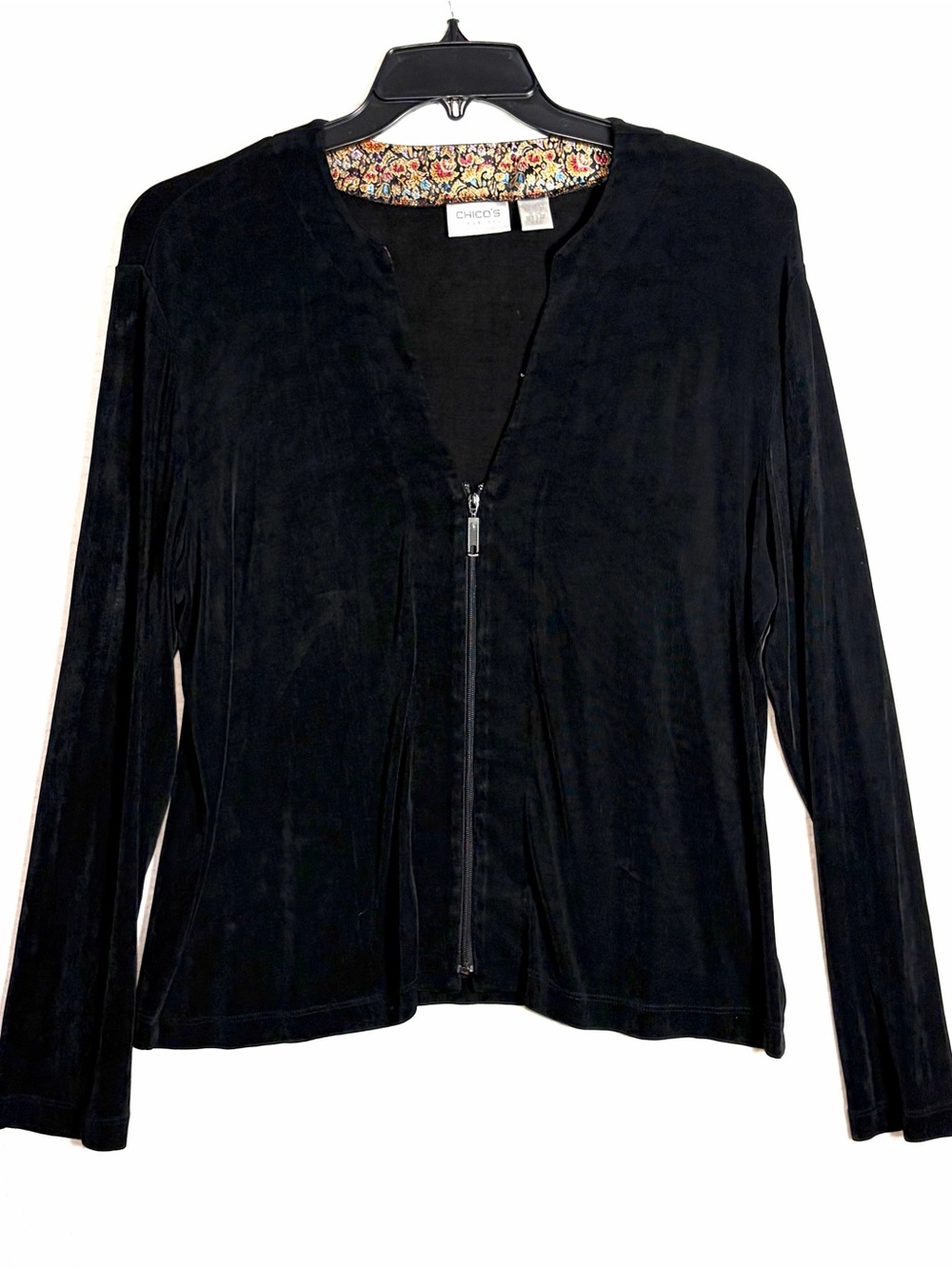 Chico's Travelers Black Zip Top Patterned Collar V-Neck Size 3 XL Made In USA